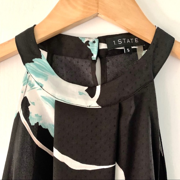 1.State Halter Pleat Top - Picture 3 of 4